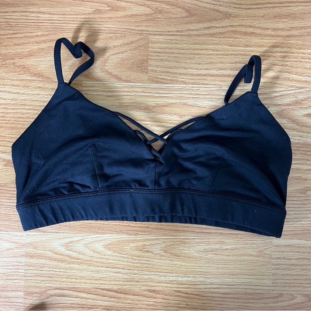 ALO YOGA strappy black sports bra - size small